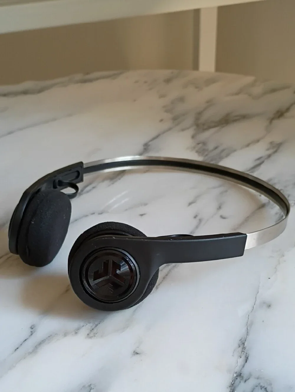Rewind Wireless Headphones - Picture 2 of 3